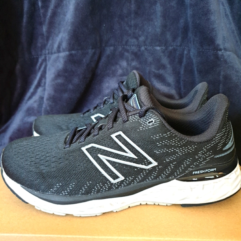 New Balance Fresh Foam 880v11 size 10 wide